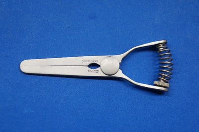 Codman 92-6325 Glover Bulldog Clamp, DeBakey Jaw, 1- 1/4in Jaw Length, Straight